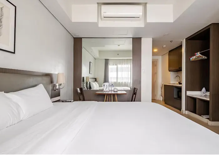 Cozy 1 - The Residences Bgc Taguig Manila